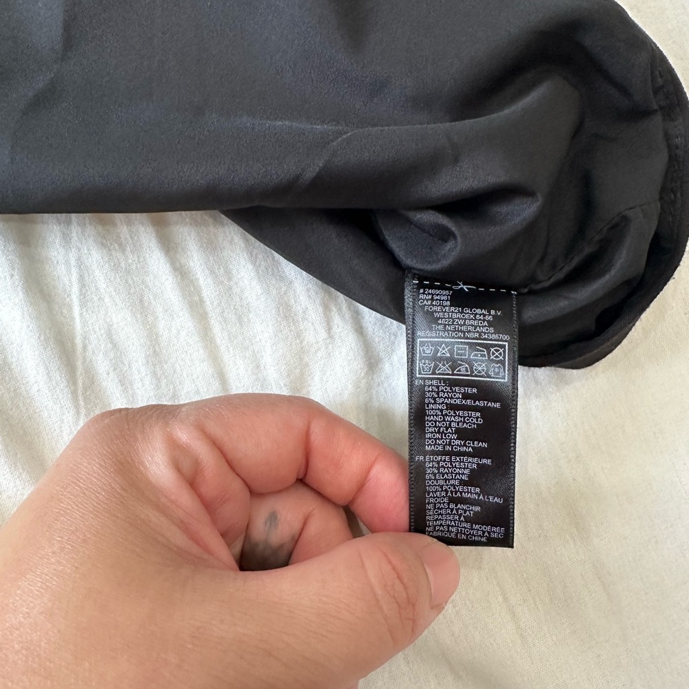 Forever 21 Black Strapless Top - Picture 4 of 8